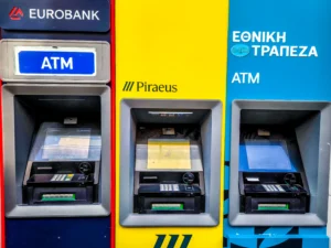 Σύνταξη πριν από τα 62: Ποιοι ασφαλισμένοι στα βαρέα μπορούν να φύγουν νωρίτερα