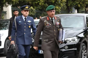 Στρατιωτικοί και Σώματα Ασφαλείας: Η μάχιμη πενταετία και τα «διπλά» χρόνια ανοίγουν νωρίτερα την πόρτα της σύνταξης